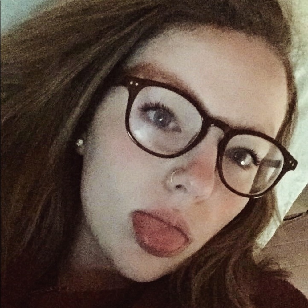 Meet your Posher, Maddie